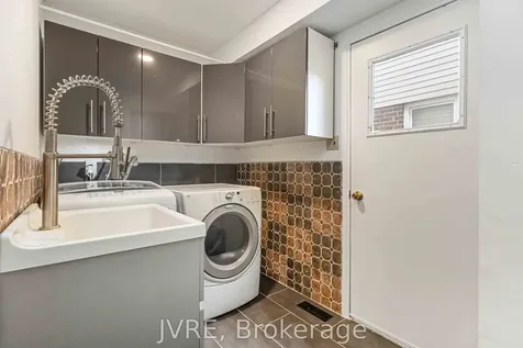 263 Wright Crescent Ajax ON L1S 5S5