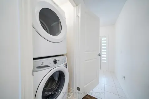 530 Danks Ridge Drive Ajax ON L1S 0H4