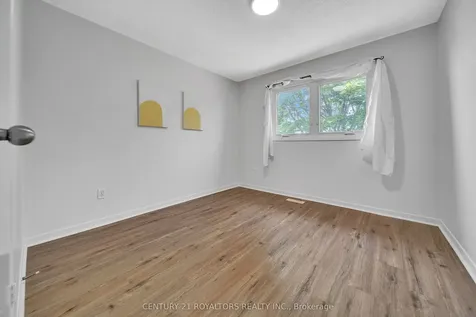 19 Palmer Drive Ajax ON L1S 5W9