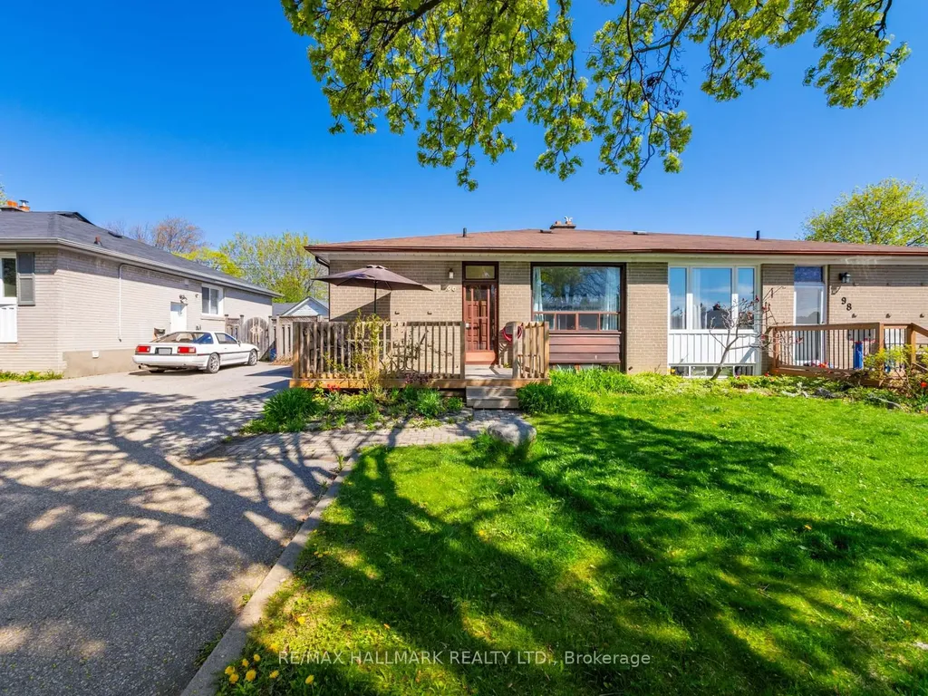 96 Emperor Street Ajax ON L1S 1N2