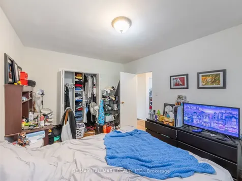 96 Emperor Street Ajax ON L1S 1N2