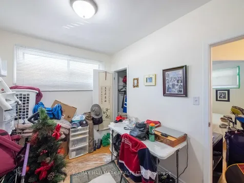 96 Emperor Street Ajax ON L1S 1N2