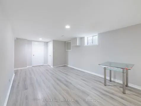 96 Emperor Street Ajax ON L1S 1N2