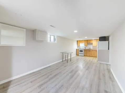 96 Emperor Street Ajax ON L1S 1N2