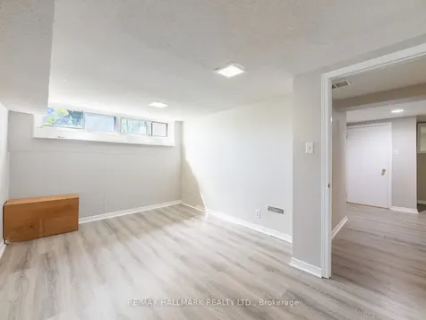 96 Emperor Street Ajax ON L1S 1N2