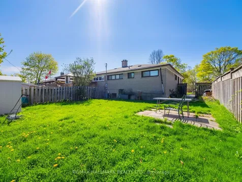 96 Emperor Street Ajax ON L1S 1N2