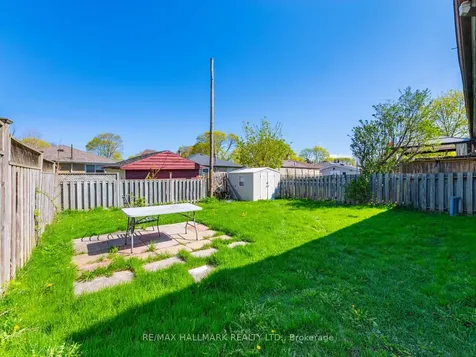 96 Emperor Street Ajax ON L1S 1N2