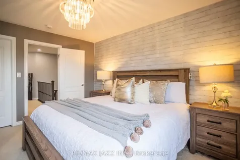 61 Markham Trail Clarington ON L1C 0S4