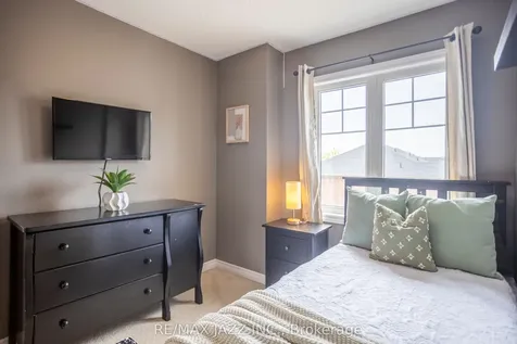 61 Markham Trail Clarington ON L1C 0S4