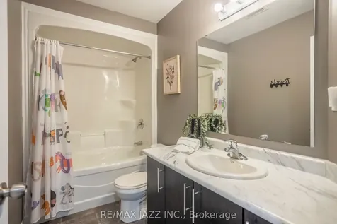 61 Markham Trail Clarington ON L1C 0S4