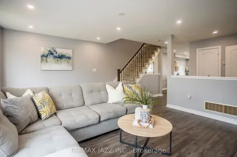 61 Markham Trail Clarington ON L1C 0S4