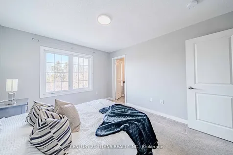 506 Rossland Road W Ajax ON L1T 0N5