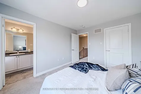 506 Rossland Road W Ajax ON L1T 0N5