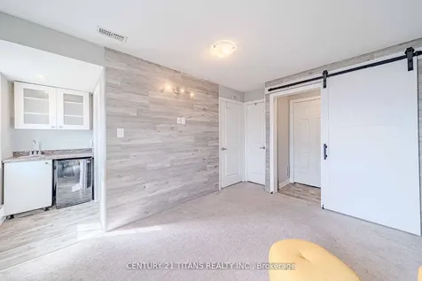 506 Rossland Road W Ajax ON L1T 0N5