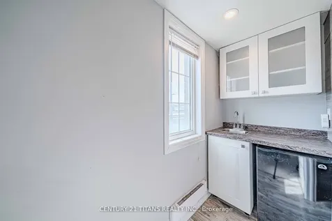 506 Rossland Road W Ajax ON L1T 0N5