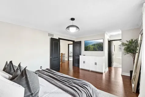 32 Brookhouse Drive Clarington ON L1B 1N8