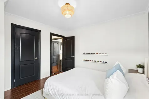 32 Brookhouse Drive Clarington ON L1B 1N8