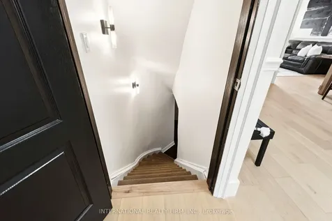 32 Brookhouse Drive Clarington ON L1B 1N8