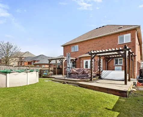 32 Brookhouse Drive Clarington ON L1B 1N8