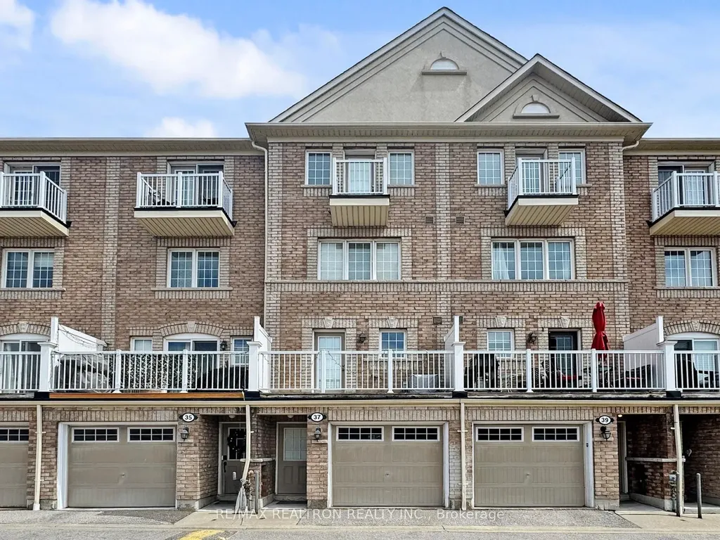 37 Cooperage Lane Ajax ON L1S 0E8