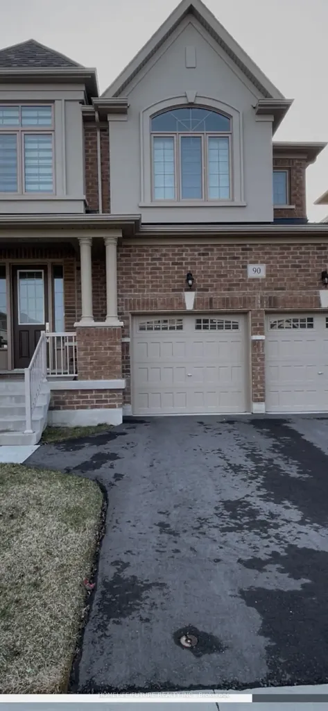 90 Wamlsey Crescent Clarington ON L1B 0W1