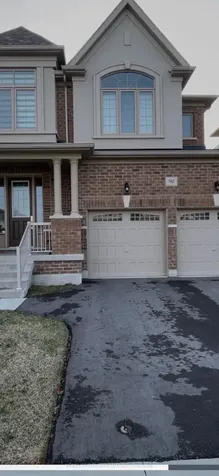 90 Wamlsey Crescent Clarington ON L1B 0W1