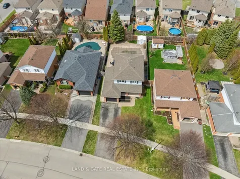 108 George Reynolds Drive Clarington ON L1E 2E8