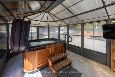 6 Waverley Road Clarington ON L1C 1K7