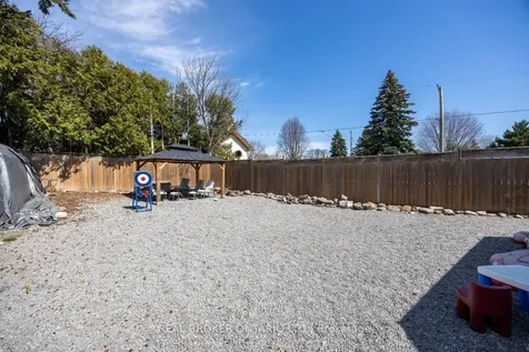 6 Waverley Road Clarington ON L1C 1K7