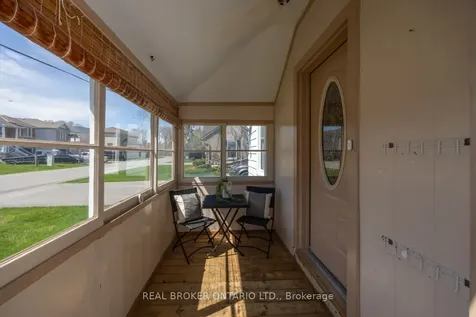 6 Waverley Road Clarington ON L1C 1K7