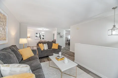 68 Trawley Crescent Ajax ON L1S 5X7