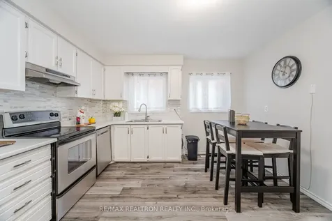 68 Trawley Crescent Ajax ON L1S 5X7