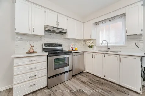 68 Trawley Crescent Ajax ON L1S 5X7