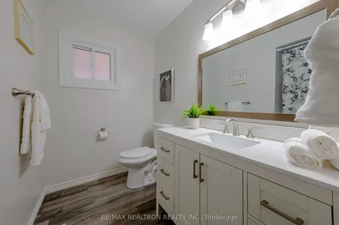 68 Trawley Crescent Ajax ON L1S 5X7