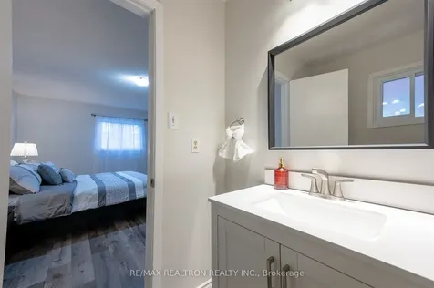 68 Trawley Crescent Ajax ON L1S 5X7