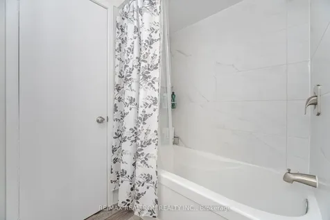 68 Trawley Crescent Ajax ON L1S 5X7