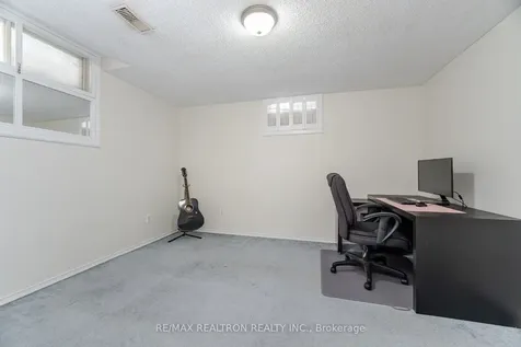 68 Trawley Crescent Ajax ON L1S 5X7