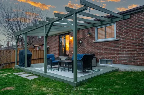 68 Trawley Crescent Ajax ON L1S 5X7