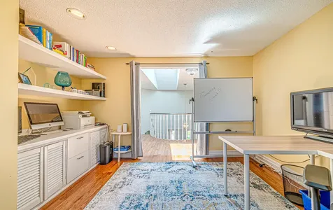 32 Farrow Crescent Ajax ON L1S 4W6