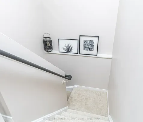 31 Flaxman Avenue Clarington ON L1C 4S5