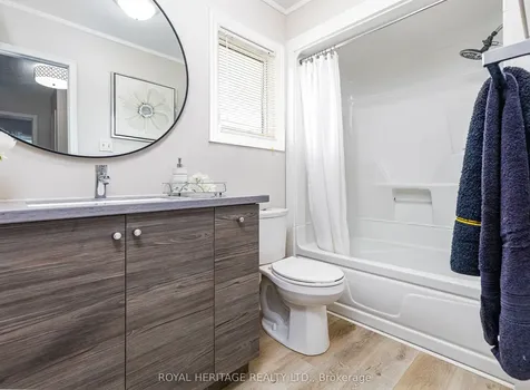 31 Flaxman Avenue Clarington ON L1C 4S5