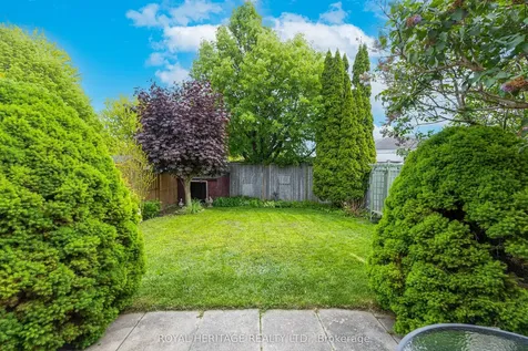 31 Flaxman Avenue Clarington ON L1C 4S5