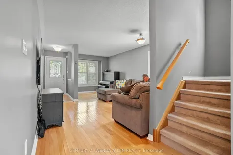 9 Rosemeadow Crescent Clarington ON L1B 1R3