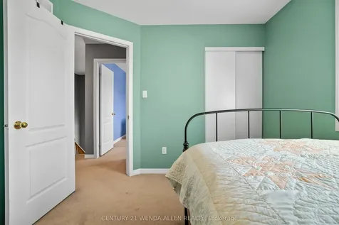 9 Rosemeadow Crescent Clarington ON L1B 1R3