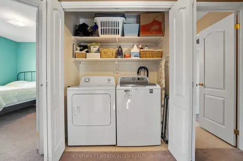 9 Rosemeadow Crescent Clarington ON L1B 1R3