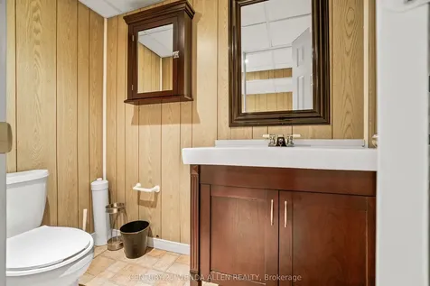 9 Rosemeadow Crescent Clarington ON L1B 1R3