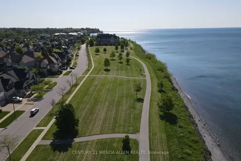 9 Rosemeadow Crescent Clarington ON L1B 1R3