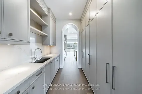 23 Dexshire Drive Ajax ON L1Z 0T8