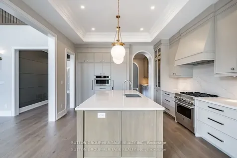 23 Dexshire Drive Ajax ON L1Z 0T8