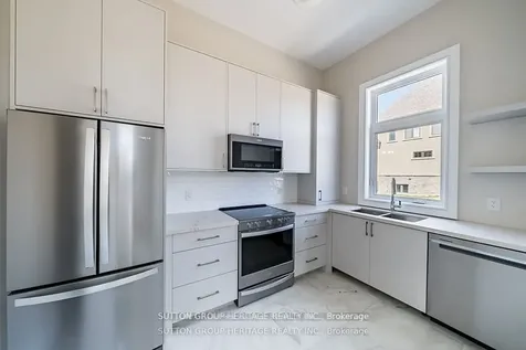 23 Dexshire Drive Ajax ON L1Z 0T8